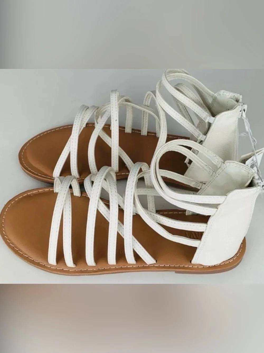 (size 4) Old Navy Girls Gladiator Sandals